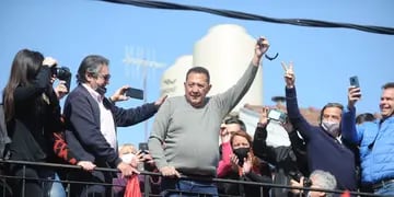 El milagro argentino, anunciado por Stiglitz, ejecutado por D’Elía y comunicado por C5N