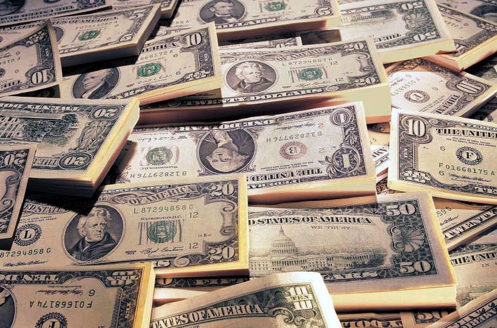 El dólar blue se acerca a los $200 y rompe el récord en Mendoza