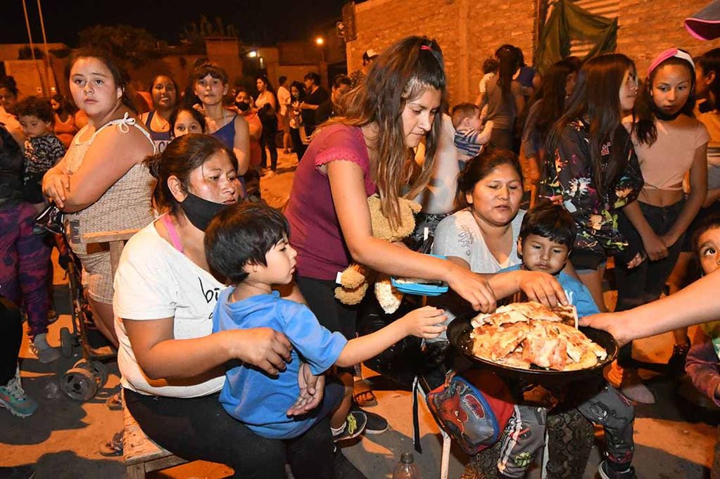 Un comedor de Las Heras que nació al inicio de la pandemia cumple 3 años: “Pasamos de 30 personas a casi 1.300″. Foto: José Gutiérrez / Los Andes