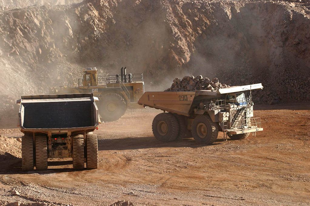 La minería genera mano de obra con salarios altos.
