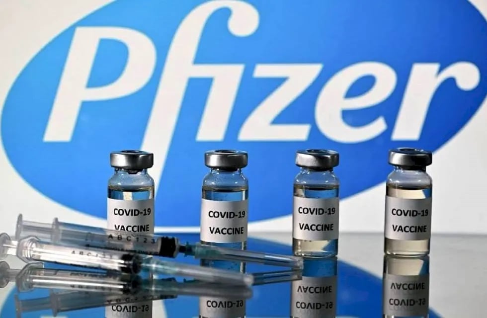 Se acabaron los frasquitos para la vacuna de Pfizer en Italia.