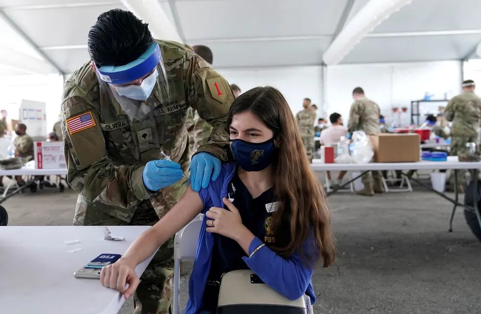 Vacunación contra el Covid-19 en Miami (Florida, EEUU) - Foto: AP