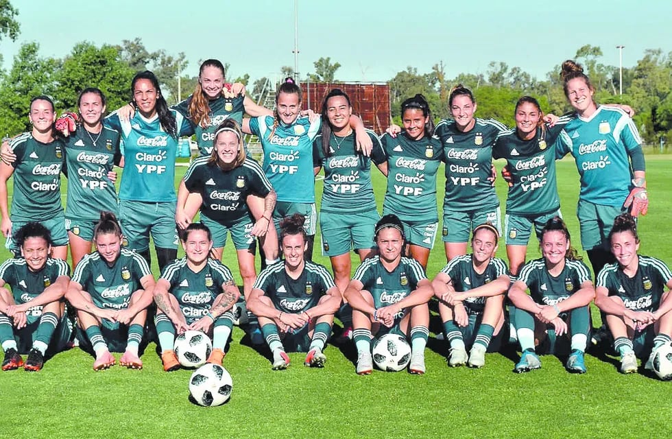 Igualdad de condiciones para el fútbol femenino - Por Leandro “Tato” Aguilera 