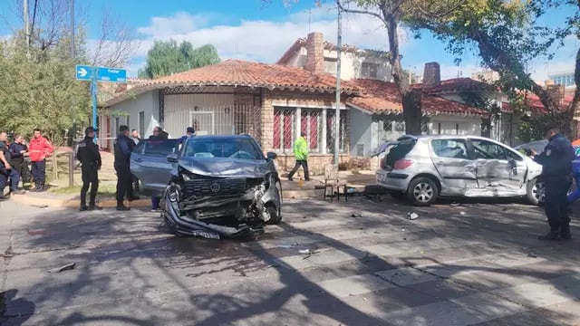Trágico accidente en Ciudad: choque, vuelco y muerte