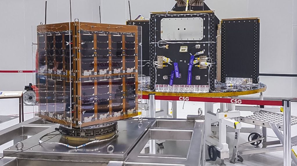 Este "racimo" está integrado por siete pequeños satélites (que pesan entre 15 y 150 kg), así como por 46 nanosatélites, de entre 300 gramos y 11 kilos.