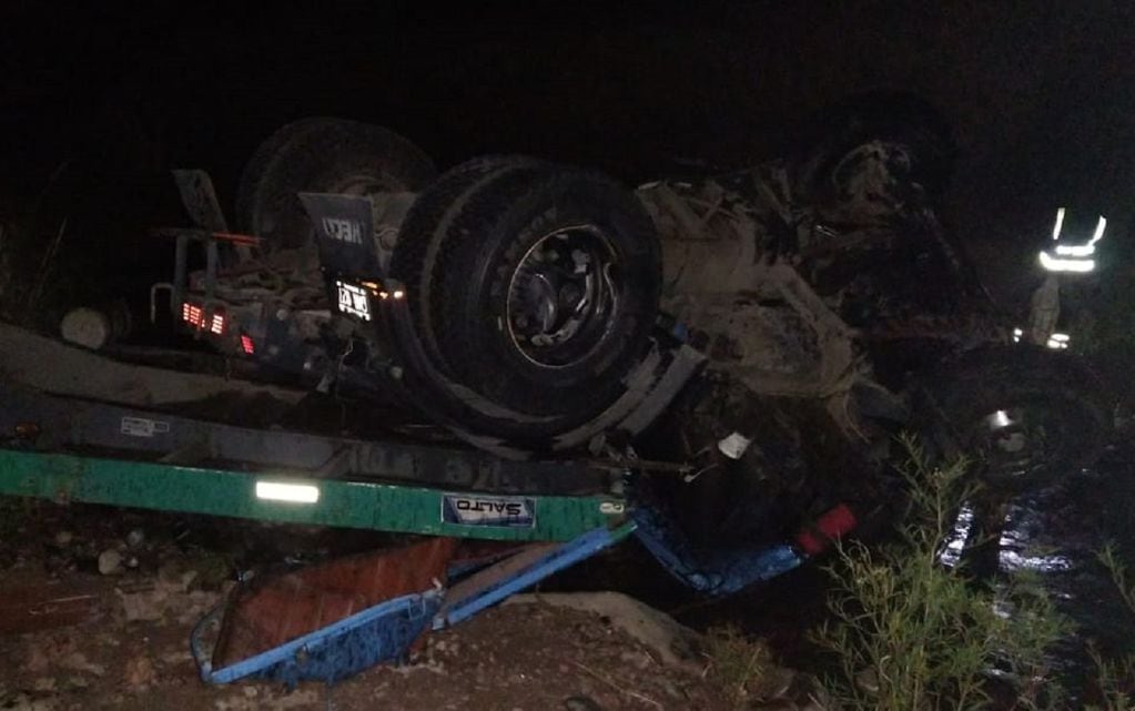 Un camionero falleció esta madrugada en la ruta 7 (Prensa Gendarmería Nacional)