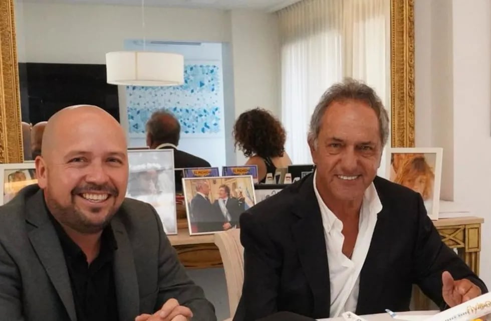El embajador de argentina en Brasil junto al CEO de Flybondi