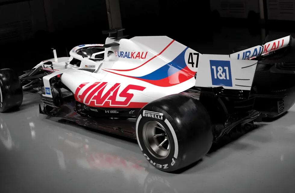 El equipo Haas presentó en sociedad el VF21, auto que tendrá como pilotos a Mick Schumacher y Nikita Mazepin en la temporada 2021.
