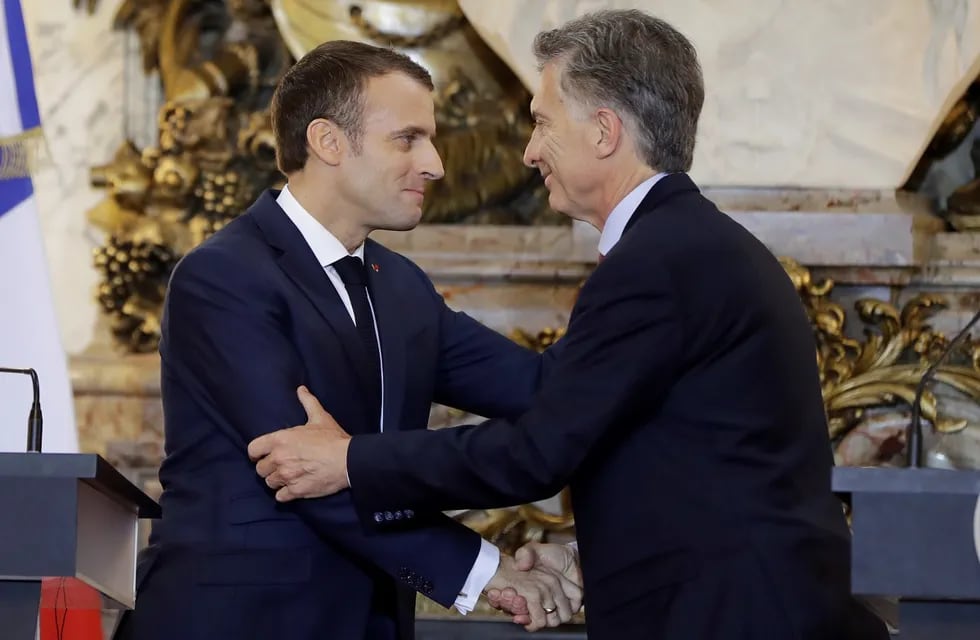 Macron respaldó las medidas económicas de Macri y lo invitó a Francia en 2019