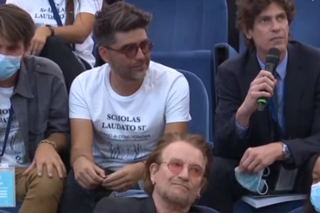 El legislador argentino ofició de traductor para Bono en una audiencia con el Papa Francisco.