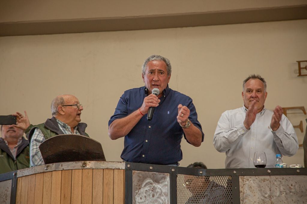 Freddy Vila brindó una cálida recepción a los empresarios del sector y alentó a seguir trabajando para hacer grande la ganadería en Mendoza.