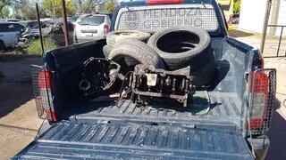 Cayeron mientras desarmaban un auto robado horas antes en Guaymallén. | Foto: Ministerio de Seguridad y Justicia