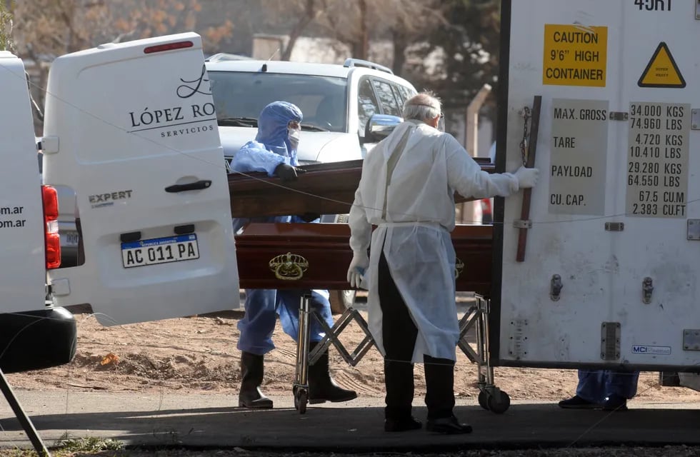 Más de 30.000 personas fallecieron con coronavirus, en la Argentina.
Foto: Jose Gutierrez / Los Andes
