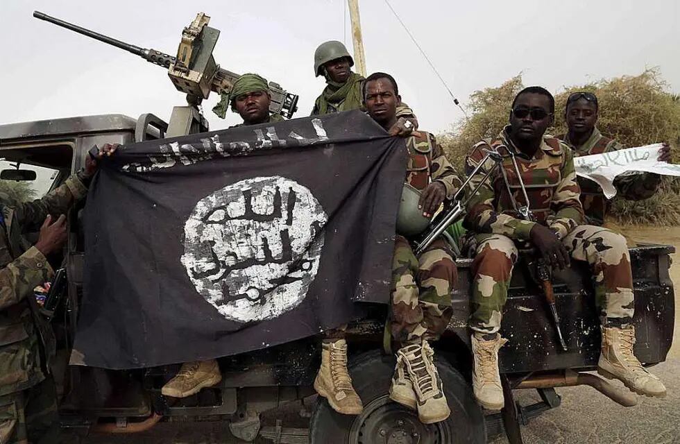 La agrupación terrorista Boko Haram, rama africana de Estado Islámico, es uno de los principales objetivos del ejército de Nigeria aunque la población civil ha quedado atrapada en los enfrentamientos entre unos y otros.