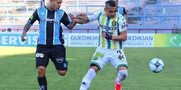 El tiburón y el Tricolor se medirán en busca del primer ascenso a la Superliga. El partido irá desde las 19 y Pitana será el juez