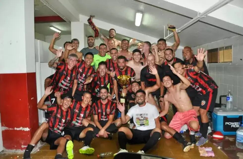 FADEP se coronó campeón anual 2023 de la Liga Mendocina de futbol. / Gentileza: Silvana Villalobos