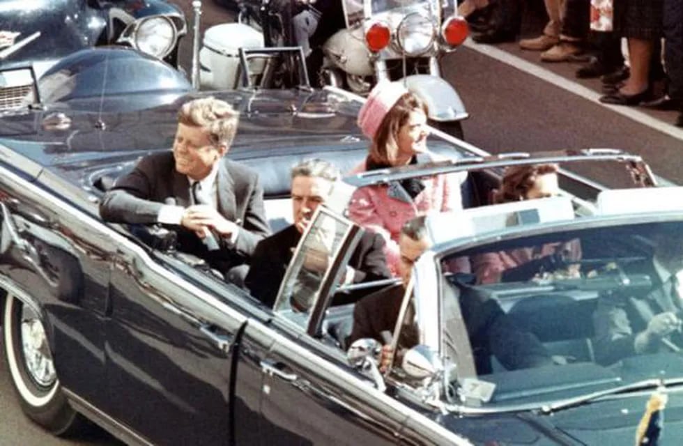 Oliver Stone volvió al asesinato de Kennedy en "JFK Revisited: Through The Looking Glass".