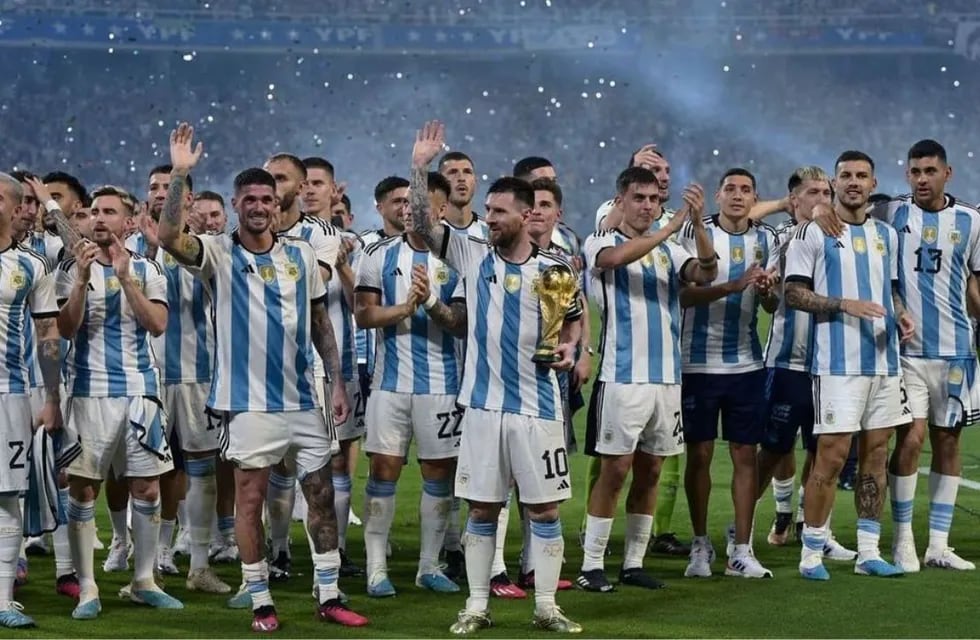 La Selección Argentina estrenó la tercera estrella en tierras albicelestes. Ahora, jugará dos partidos en Asia. / Gentileza.