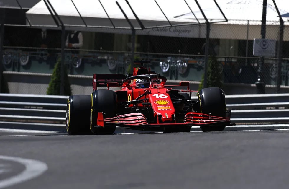 Charles Leclerc fue el más rápido en el segundo ensayo de la Fórmula 1 en Mónaco. Lo escoltaron su compañero Carlos Sainz Jr. y Lewis Hamilton.