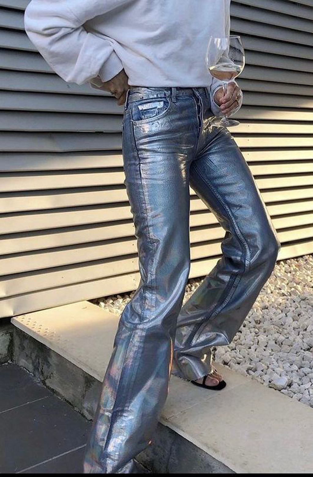 Pantalón de jean metalizado, cómo hacerlo en casa.