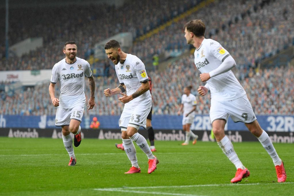 Leeds goleó en la recta final de la Championship.-