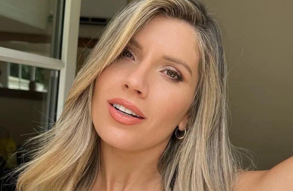 Laurita Fernández posa como una diosa con las mejores bikinis / Instagram