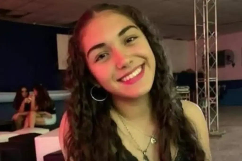 Lara Barrios (19) murió aplastada por un árbol en su casa de Bella Vista, Corrientes