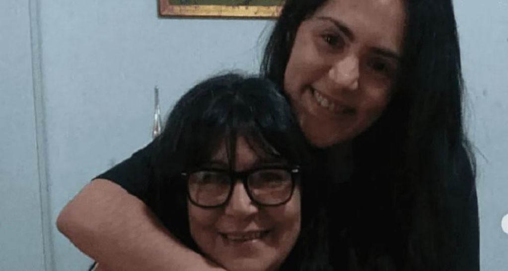 Susana Mendoza, mamá de Samanta Casais, defendió a su hija de las críticas.