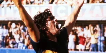Debut oficial de Maradona en Boca