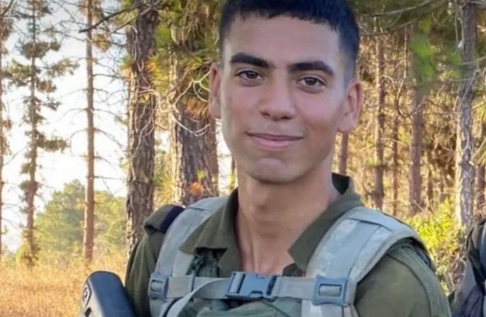 El sargento Adir Tahar, de 19 años.
Bendita sea su memoria.
