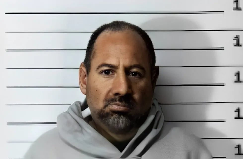 Cristian Darío Pizarro Rivero se escapó del hospital Central. Es un preso condenado por intentar ingresar a Mendoza 2.284 kilos de marihuana