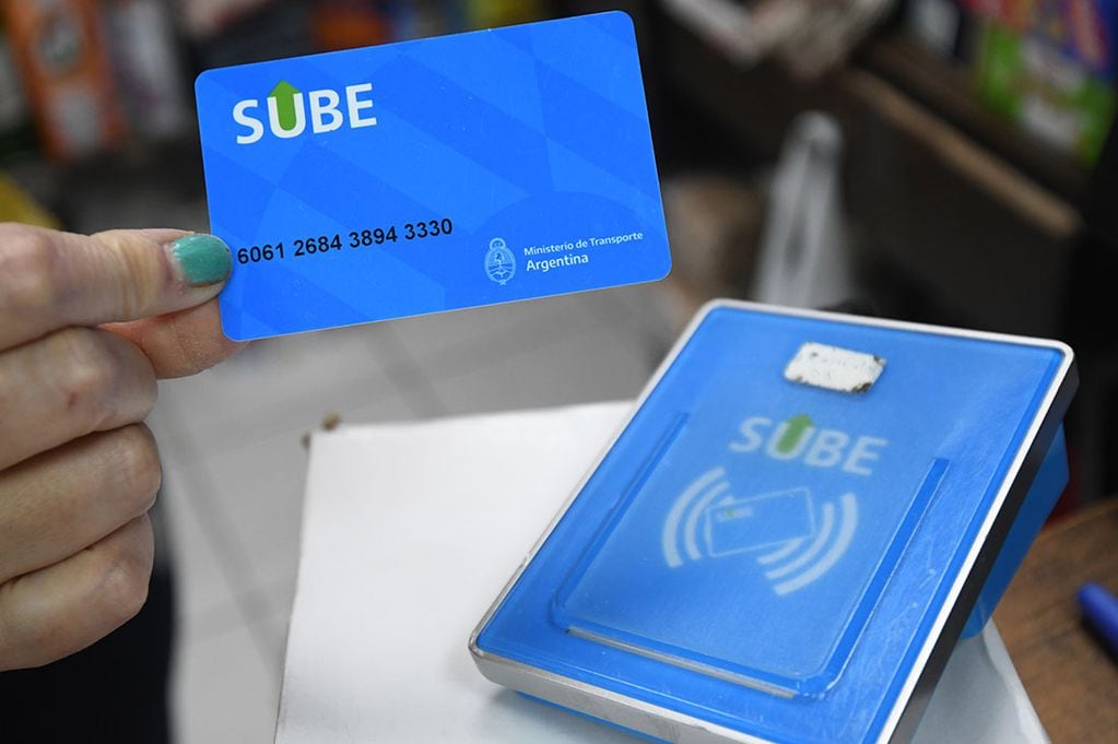 La tarjeta SUBE más cara: el nuevo valor y dónde conseguirla en Mendoza. / Foto: José Gutiérrez / Los Andes  