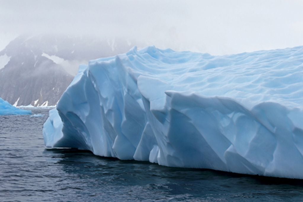 Preocupación por la pérdida de hielo en la Antártida: se desprendió una superficie del tamaño de Argentina.