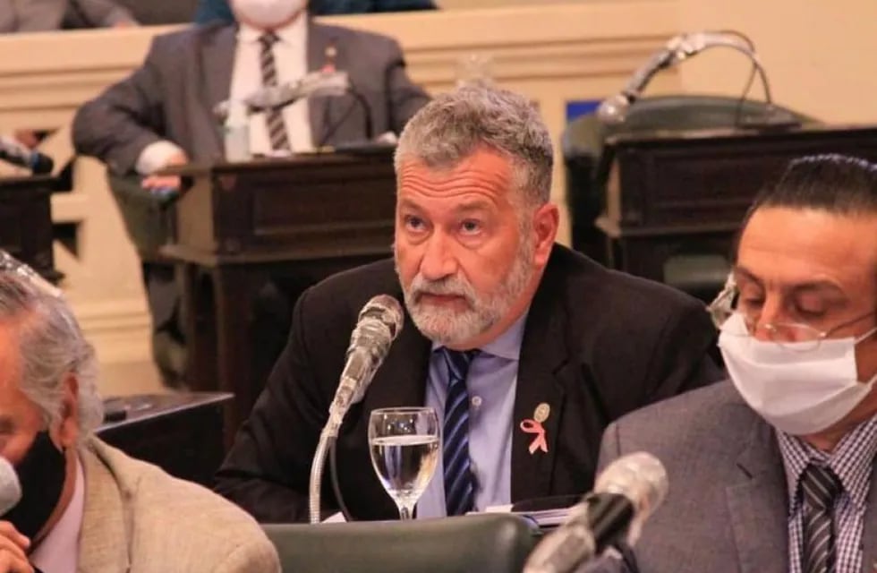 Diputado provincial del peronismo, Miguel Arias fue baleado en pleno acto electoral