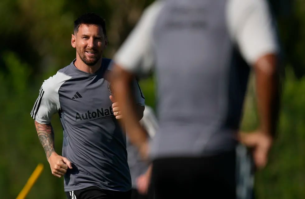 Lionel Messi tuvo su primer entrenamiento en el Inter Miami. (AP Foto/Rebecca Blackwell)