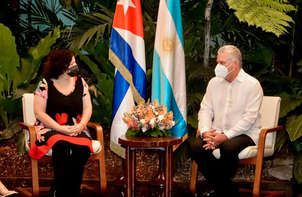 Carla Vizzotti se reunió con Miguel Díaz-Canel Bermúdez para avanzar en un acuerdo de colaboración para la producción en Argentina de la vacuna contra el covid.