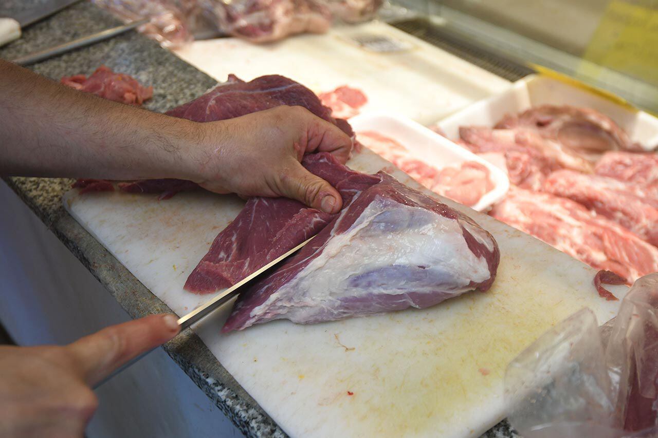 El consumo per cápita de carne pasó de 50,5 kilogramos en marzo de 2023 a 42,6 kg este marzo.

Foto: José Gutierrez / Los Andes