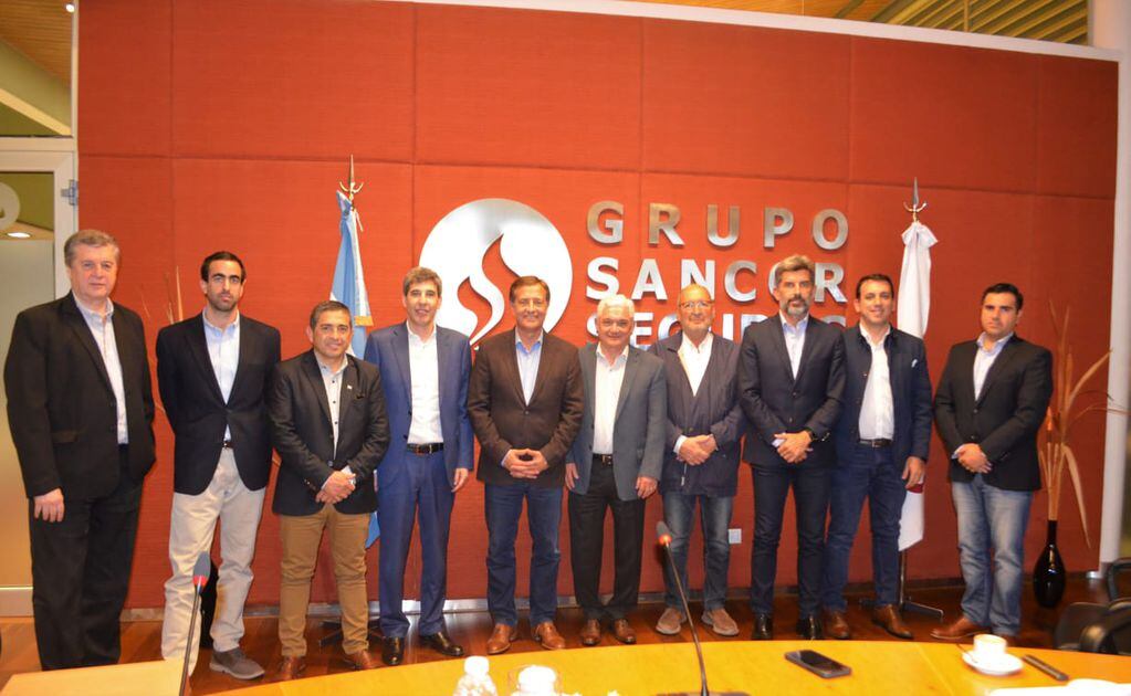 El gobernador Rodolfo Suárez y la comitiva provincial visitó las instalaciones del Grupo Sancor Seguros.