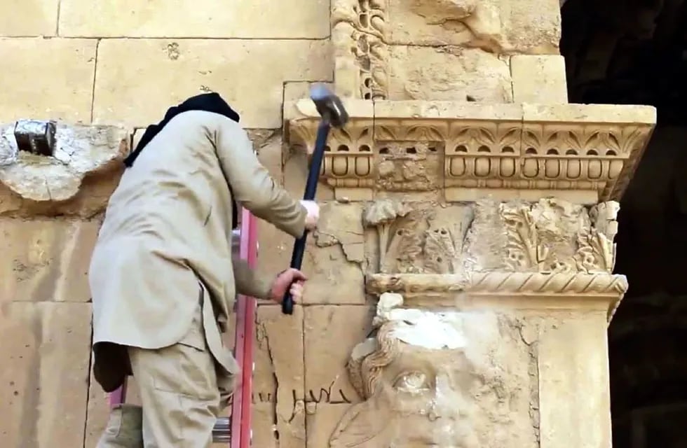 El EI destruyó sitio arqueológico de Hatra