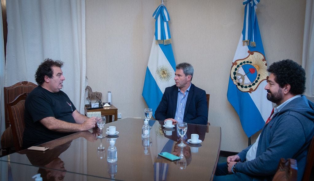 Alejandro Vigil y Mauricio Bullaude junto al Gobernador de San Juan Sergio Uñac en mayo de este año.