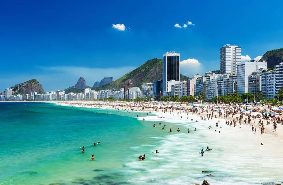 Varias personas tienen contratadas pasajes aéreos, paquetes o algún tipo de alojamiento para las vacaciones de verano 2021 en Brasil