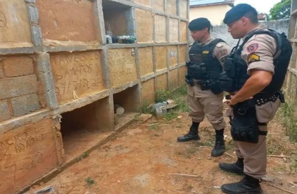 Efectivos de la Policía rescataron con vida a una mujer que había sido enterrada viva por un grupo de narcotraficantes. Foto: la Policía Militar de Minas Gerais