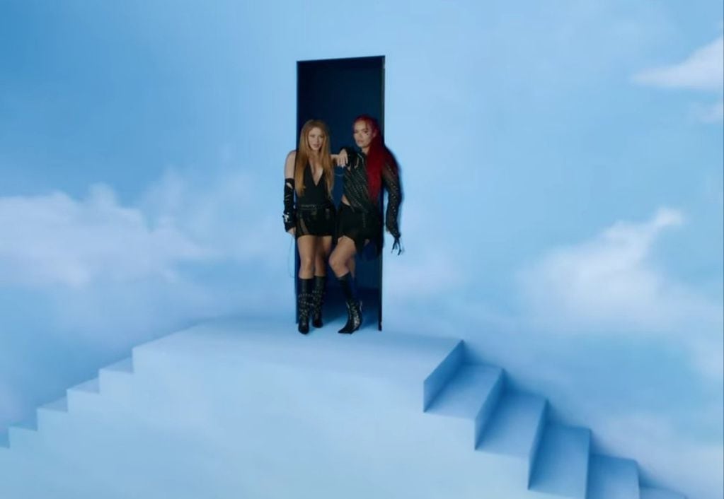 TQG: el video de Shakira y Karol G con guiño a The Truman Show