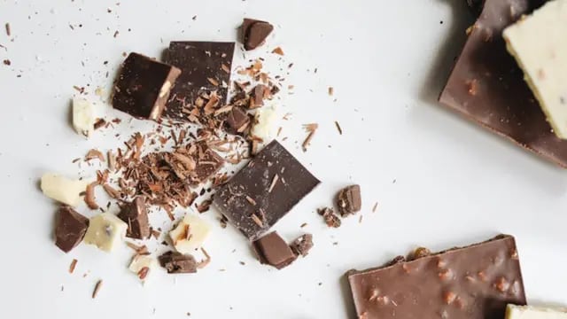 Un nuevo tipo de chocolate, de una tonalidad similar al dulce de leche, causa controversia en el mundo