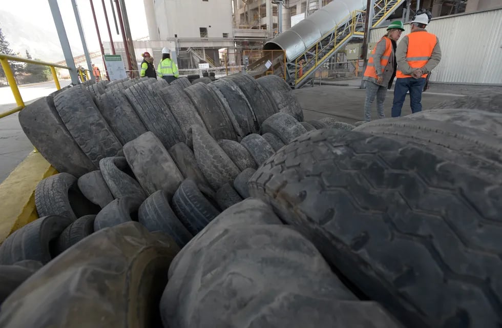Chau neumáticos viejos: Mendoza tratará el total de los que se desechan