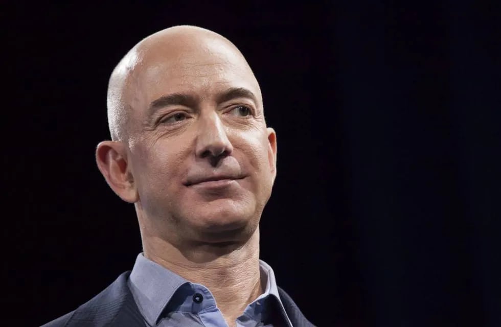 Jeff Bezos es el nuevo hombre más rico del mundo con una fortuna de USD 200.000