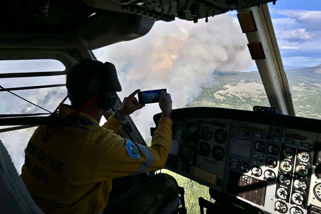 Lograron controlar el incendio “en todos los sectores” del Parque Nacional Los Alerces