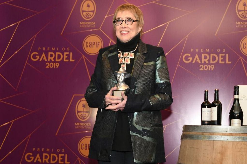 
Premio merecido. Teresa Parodi fue reconocida por su trayectoria. | José Gutiérrez / Los Andes
   
