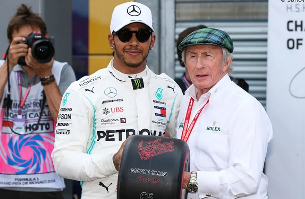 Jackie Stewart considera excesivo que a Lewis Hamilton se lo nombre como el mejor de la historia de la Fórmula 1.