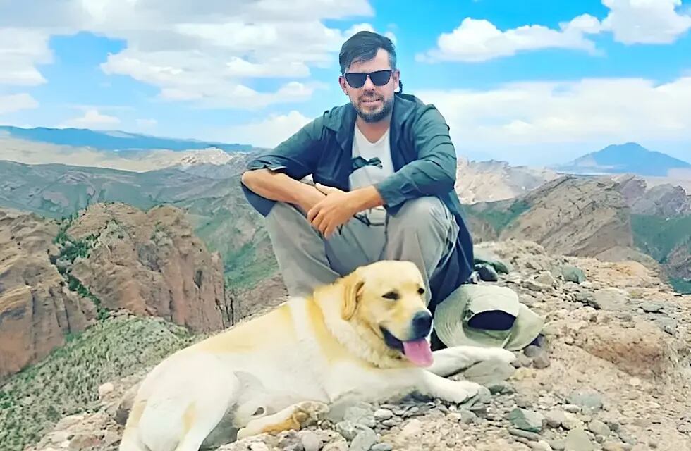 El intendente del Parque Nacional Los Cardones, Lucas Raimundo Bustos, de 42 años, murió tras sufrir una caída mientras realizaba una expedición en el Nevado de Cachi. Foto: Gentileza